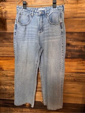 SONG Y2K Light Wash Baggy Jeans – Size 11/30